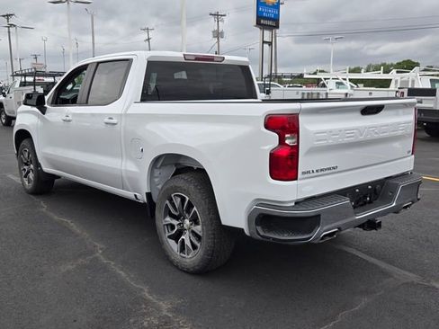 Used 2023 Chevrolet Silverado 1500 LT w/ Z71 Off-Road Package AWD/4WD image 5