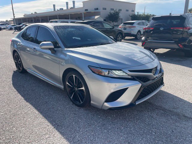 Used 2018 Toyota Camry XSE FWD image 1