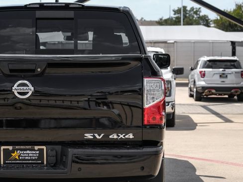 Used 2022 Nissan Titan SV w/ Accessory Utility Package AWD/4WD image 47