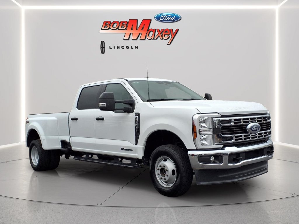 Used 2025 Ford F350 XLT AWD/4WD image 3
