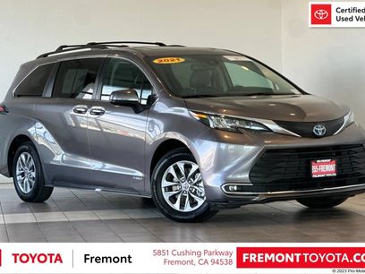 Certified 2021 Toyota Sienna XLE