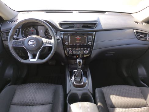 Used 2018 Nissan Rogue SV image 25