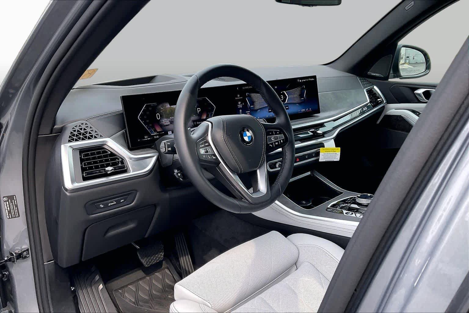 Used 2026 BMW X5 xDrive40i AWD/4WD image 17