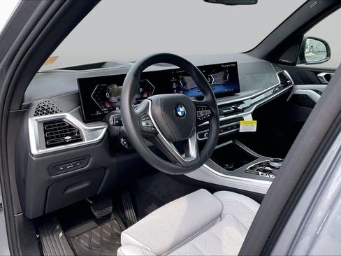 Used 2026 BMW X5 xDrive40i w/ Executive Package AWD/4WD image 17