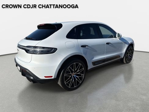 Used 2024 Porsche Macan image 4
