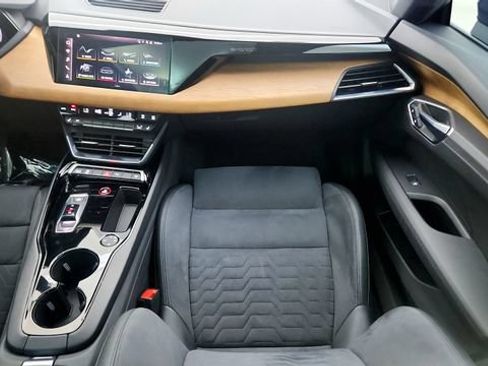 Used 2023 Audi e-tron GT Premium Plus AWD/4WD image 57
