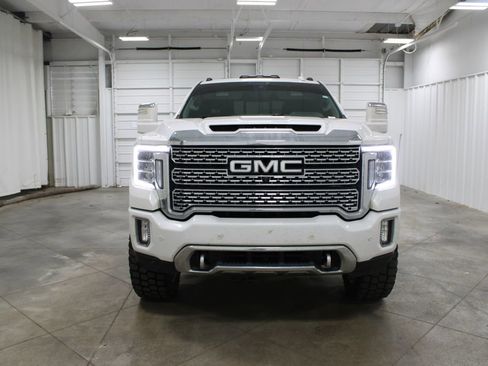 Used 2023 GMC Sierra 2500 Denali w/ Technology Package image 3