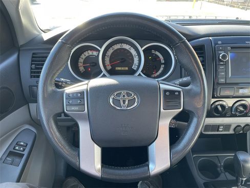 Used 2013 Toyota Tacoma 4x4 Access Cab V6 image 16