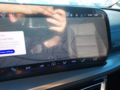 New 2027 Chevrolet Traverse LT FWD image 22