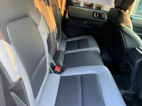 Used 2024 Ford Bronco Black Diamond w/ Sasquatch Package AWD/4WD image 14