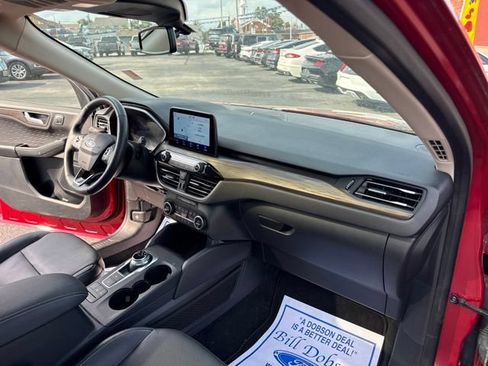 Used 2020 Ford Escape Titanium AWD/4WD image 36
