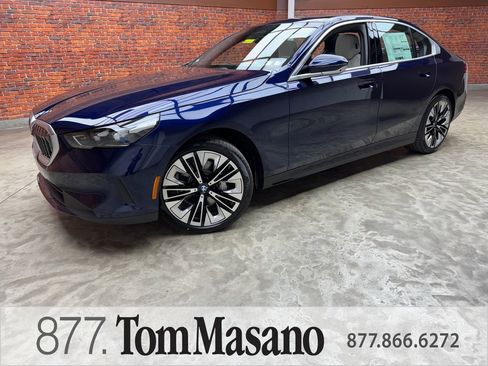 New 2026 BMW 530i xDrive w/ Premium Package AWD/4WD image 1