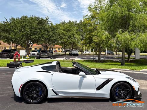 Used 2019 Chevrolet Corvette ZR1 RWD image 66