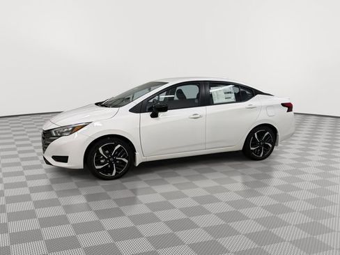 New 2025 Nissan Versa SR w/ Trunk Package image 5