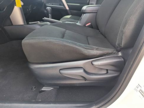 Used 2017 Toyota RAV4 LE FWD image 12