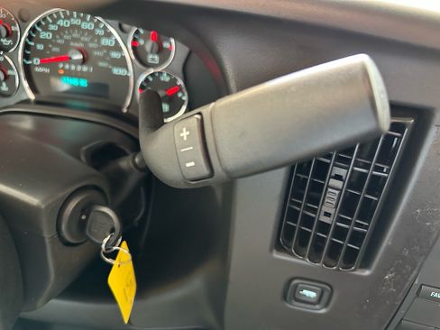 Used 2025 GMC Savana 2500 w/ Driver Convenience Package RWD image 26