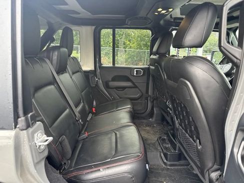 Used 2019 Jeep Wrangler Unlimited Rubicon w/ Uconnect 4C Nav & Sound Group AWD/4WD image 10