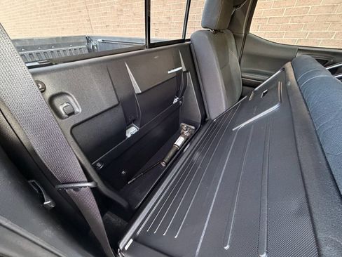 Used 2019 Toyota Tacoma TRD Off-Road image 22