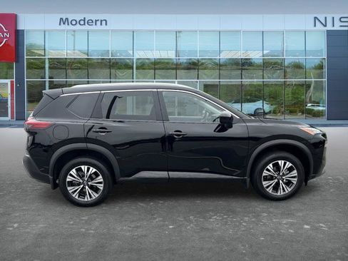 Certified 2023 Nissan Rogue SV w/ SV Premium B Package AWD/4WD image 4