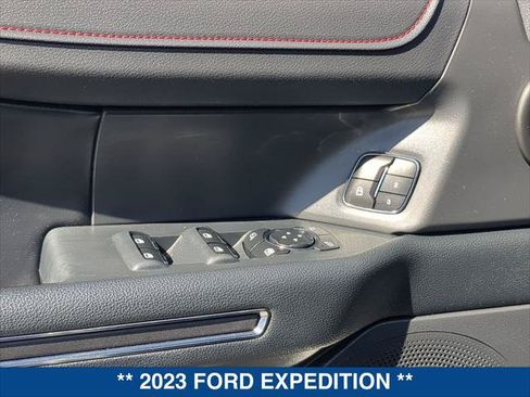 Used 2023 Ford Expedition Limited AWD/4WD image 11