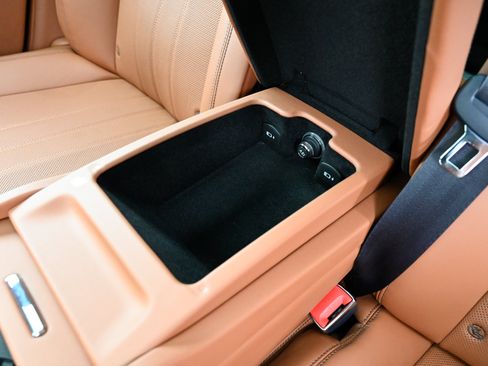 Used 2022 Bentley Flying Spur V8 AWD/4WD image 42