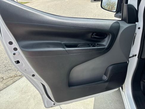 Used 2021 Nissan NV200 S w/ Back Door Glass Package image 19