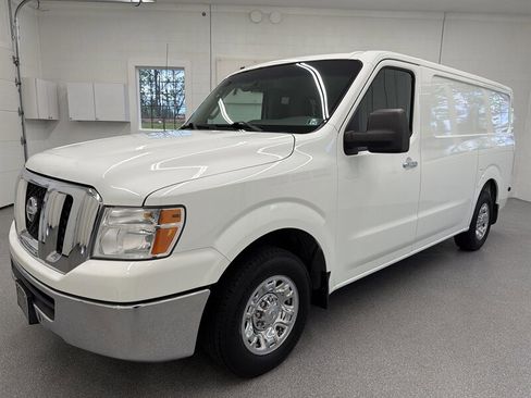 Used 2015 Nissan NV 2500 SL w/ Technology Package image 1