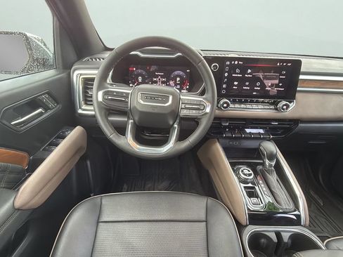 Used 2025 GMC Canyon Denali AWD/4WD image 15