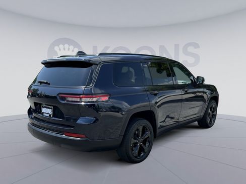Used 2024 Jeep Grand Cherokee L Limited w/ Black Appearance Package AWD/4WD image 7