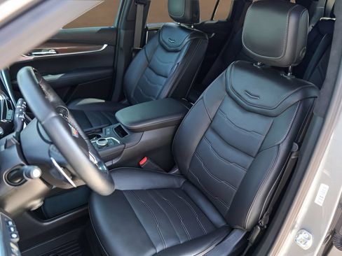 Certified 2024 Cadillac XT6 Sport w/ Platinum Package AWD/4WD image 7