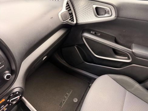 Used 2024 Kia Soul LX w/ Option Group 015 image 14