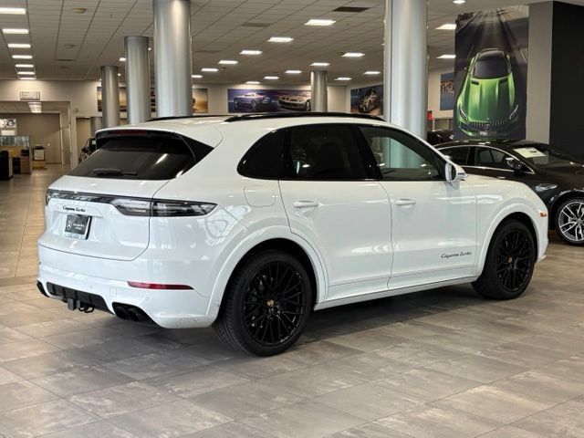 Used 2023 Porsche Cayenne Turbo AWD/4WD image 7