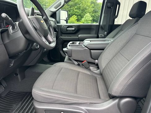 Used 2026 Chevrolet Silverado 2500 Custom w/ Custom Value Package AWD/4WD image 10