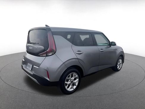 Used 2025 Kia Soul LX w/ LX Technology Package image 14