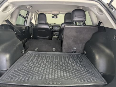 Used 2018 Jeep Compass Latitude w/ Cold Weather Group AWD/4WD image 24