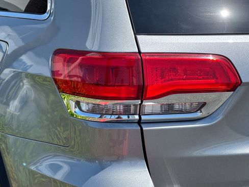 Used 2016 Jeep Grand Cherokee Limited RWD image 11