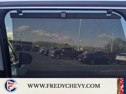 Used 2025 Nissan Pathfinder SL AWD/4WD image 31