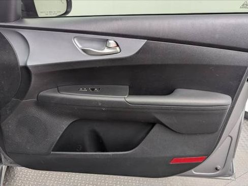 Used 2024 Kia Forte LXS w/ LXS Technology Package FWD image 23
