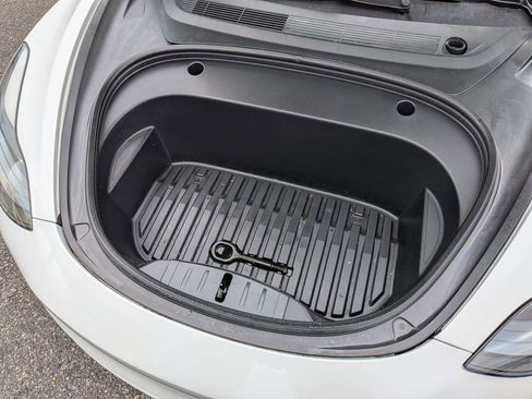 Used 2023 Tesla Model 3 Performance image 12