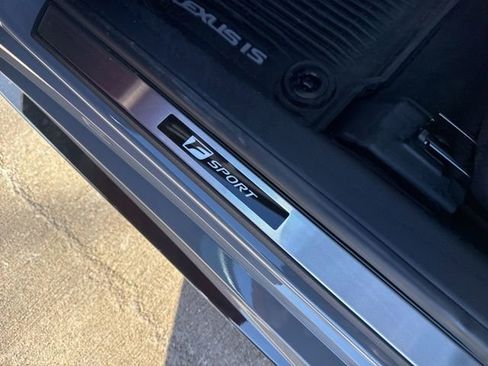 Used 2024 Lexus IS 500 image 9