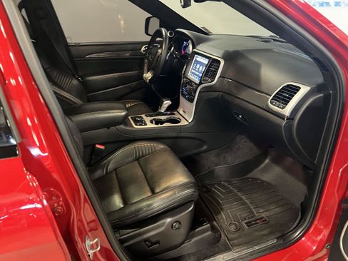 Used 2018 Jeep Grand Cherokee Trackhawk AWD/4WD image 46