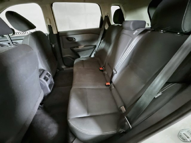 Used 2025 Nissan Rogue S AWD/4WD image 22