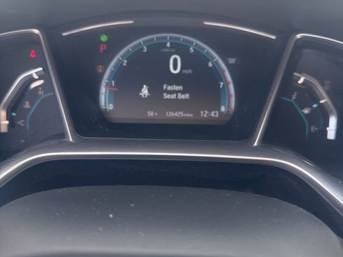 Used 2018 Honda Civic EX-T image 2