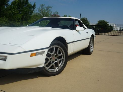 Used 1989 Chevrolet Corvette Convertible image 28