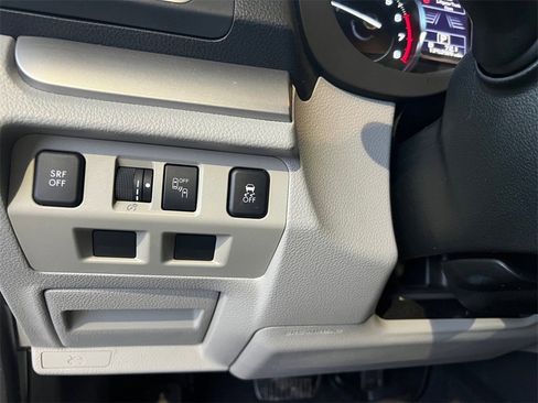 Used 2017 Subaru Forester 2.5i Premium image 39