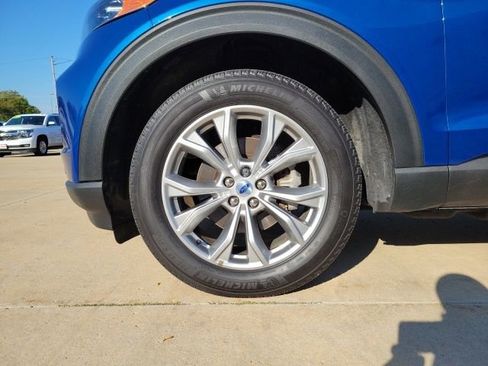 Used 2022 Ford Explorer Limited w/ Class IV Trailer Tow Package image 18