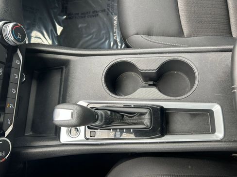 Used 2025 Nissan Altima 2.5 SV image 41