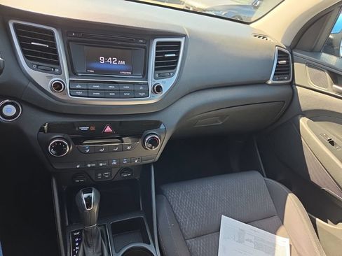 Used 2017 Hyundai Tucson Sport FWD image 14