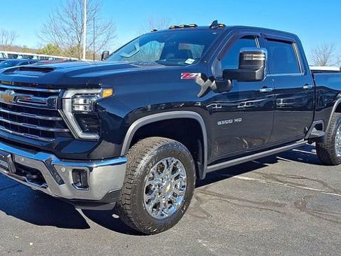 Certified 2024 Chevrolet Silverado 2500 LTZ w/ LTZ Premium Package image 4