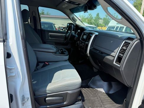 Used 2017 RAM 2500 SLT AWD/4WD image 17